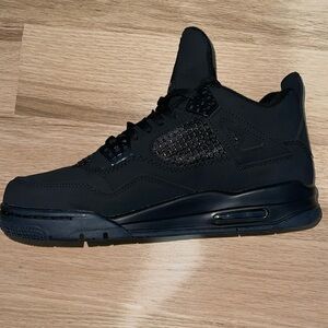 Jordan 4 Black Cat